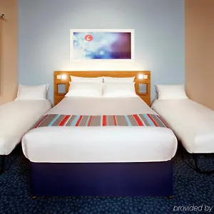 Travelodge City Airport Hotel